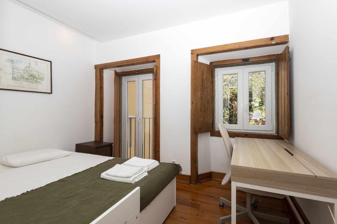 Typical Portuguese Apartment In Sao Bento Lisbon Exterior photo